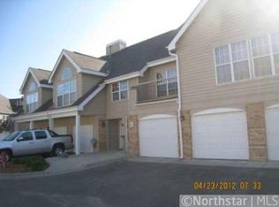 6058 Chasewood Pkwy, Hopkins, MN 55343