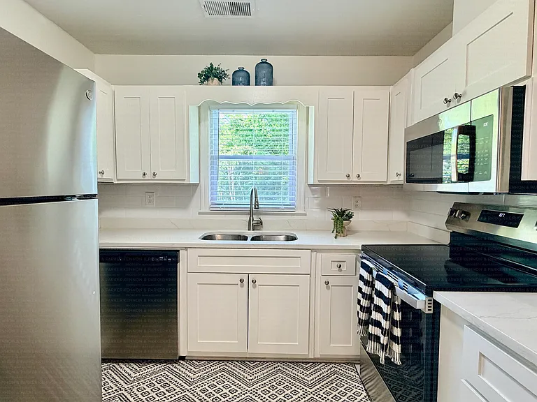 5616 Morris Ave — Photo 10