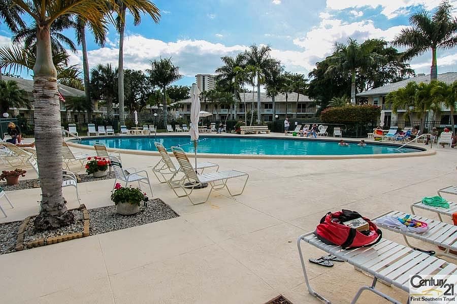 Aquarius Pool