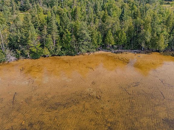 4th image of 3193 N Gulliver Lake Rd