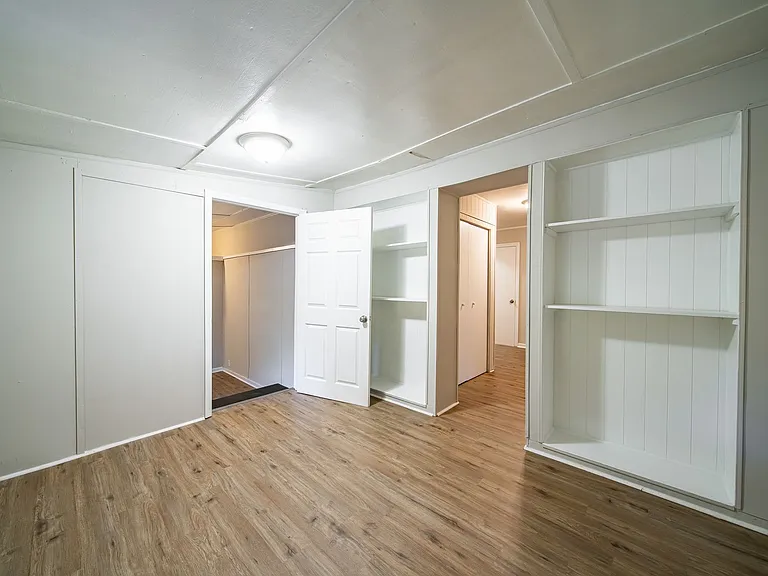 2333 Bruce Ave — Photo 24