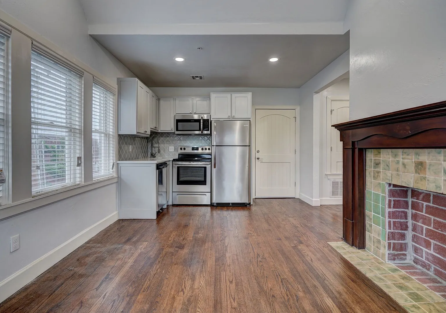 Super Cozy Apartment In The Heart Of Downtown Okc — Photo 4