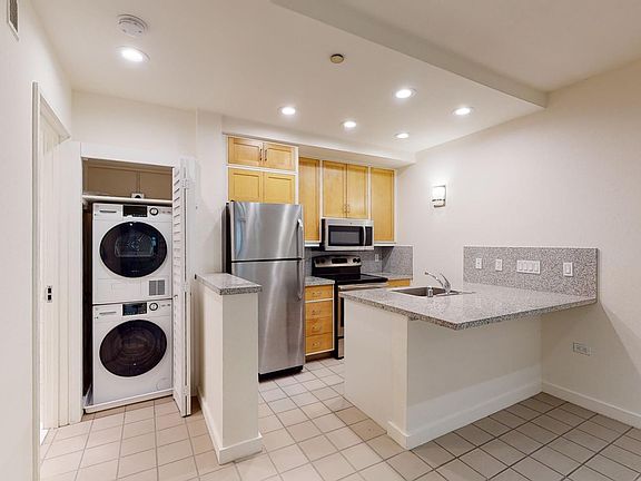 2nd image of 1059 Union St APT G