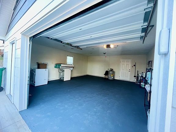 4th image of 111 Willowood Dr