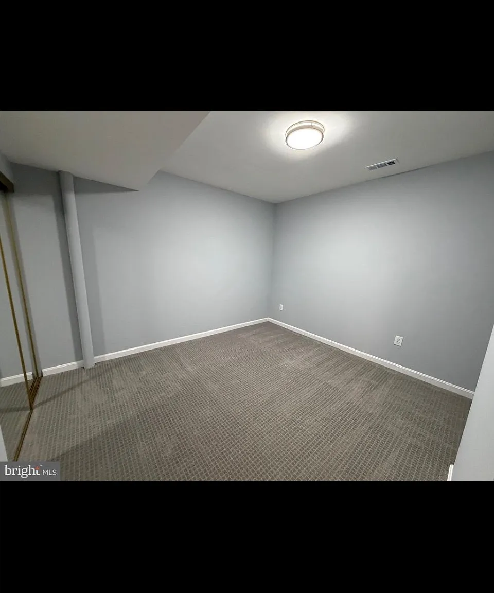 4 bed, 2148 sqft, $1,100 — Photo 1