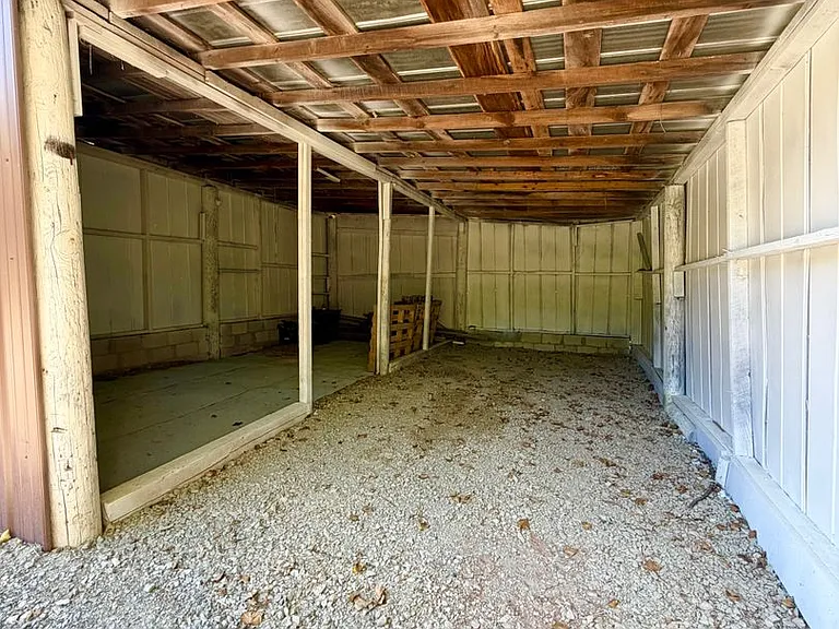 820 Emma Rd — Photo 18