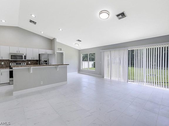 3rd image of 3521 NE 17th Pl