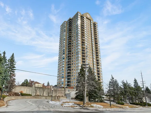545 Saint Laurent Blvd #806, Ottawa, ON K1K 4H9