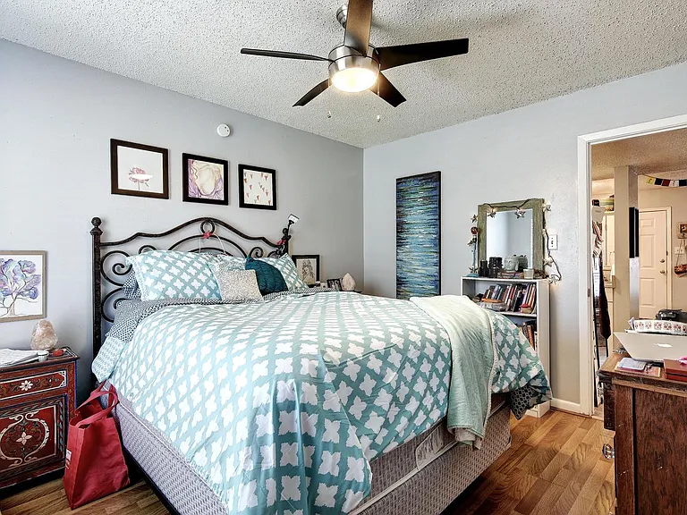 5012 Duval St #202 — Photo 24