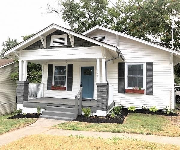 1st image of 219 Park St