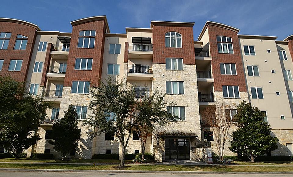 1st image of 100 Willard St APT 37