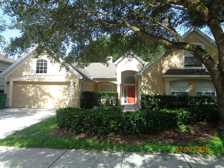 1409 Bent Oaks Blvd — Photo 2