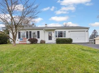 805 Lynda Rd, Phillipsburg, NJ 08865