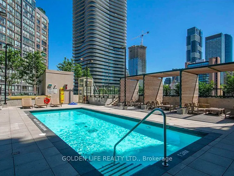 955 Bay St #1614 — Photo 2