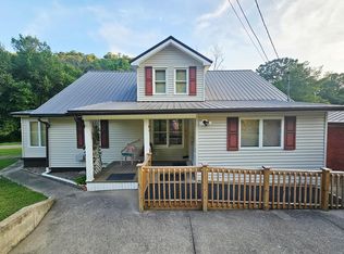 20 Fitch Branch Rd, Inez, KY 41224