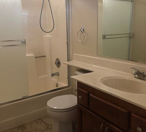 5th image of 240 Sunhaven Dr