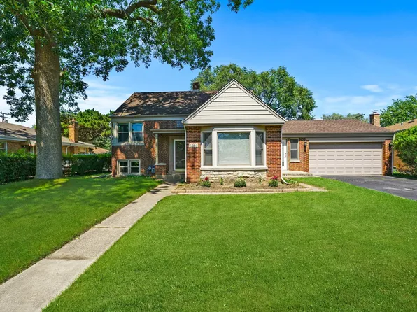 5028 Main St, Skokie, IL 60077