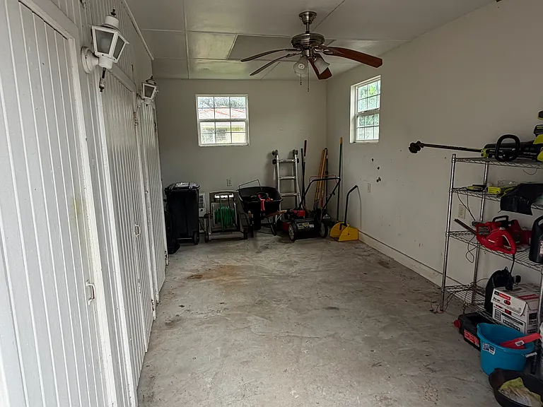 511 Topaz St — Photo 18