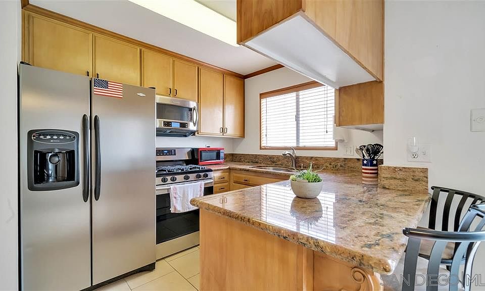 1st image of 3623 Lemona Ave Unit B