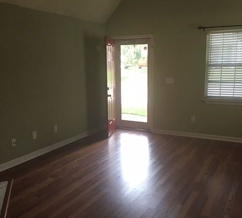 2nd image of 52 Pointe North Dr