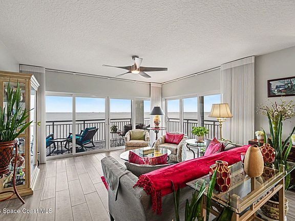 4th image of 1805 Riverside Dr #410