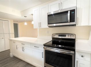 185 Lakeview Dr APT 102, Fort Lauderdale, FL 33326