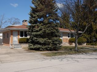 701 Hibbard Rd #2, Wilmette, IL 60091