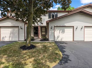 6 Canterbury Ct, Fairport, NY 14450