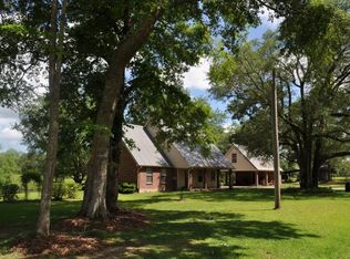 120 Earl Dubuisson Rd, Carriere, MS 39426