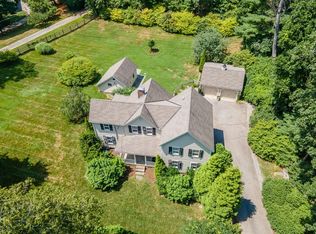 31 Walpole St, Dover, MA 02030