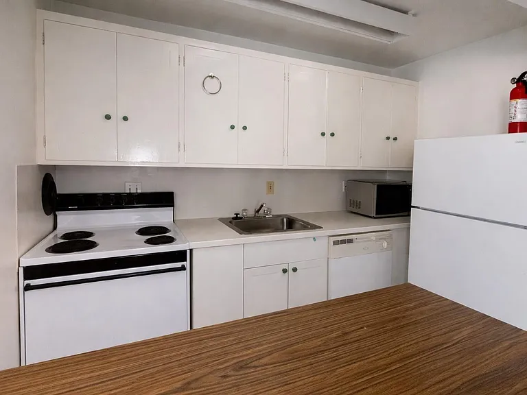425 Hawthorne St #7 — Photo 1