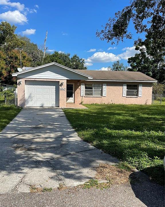 1st image of 1810 E Oakwood Loop