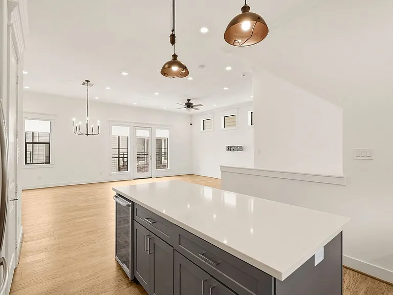 1723 W 14th St #B — Photo 17