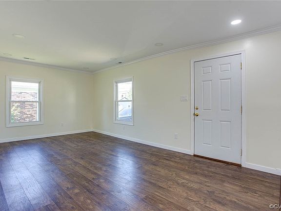 4th image of 1404 Floyd St
