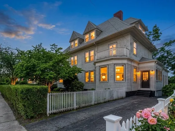 38 5th St, Medford, MA 02155