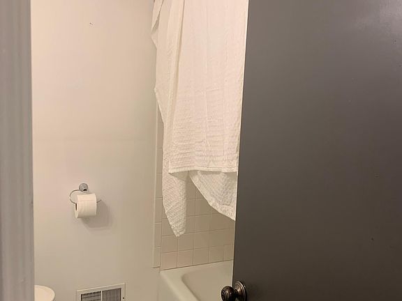 4th image of 4728 Harvard Ave