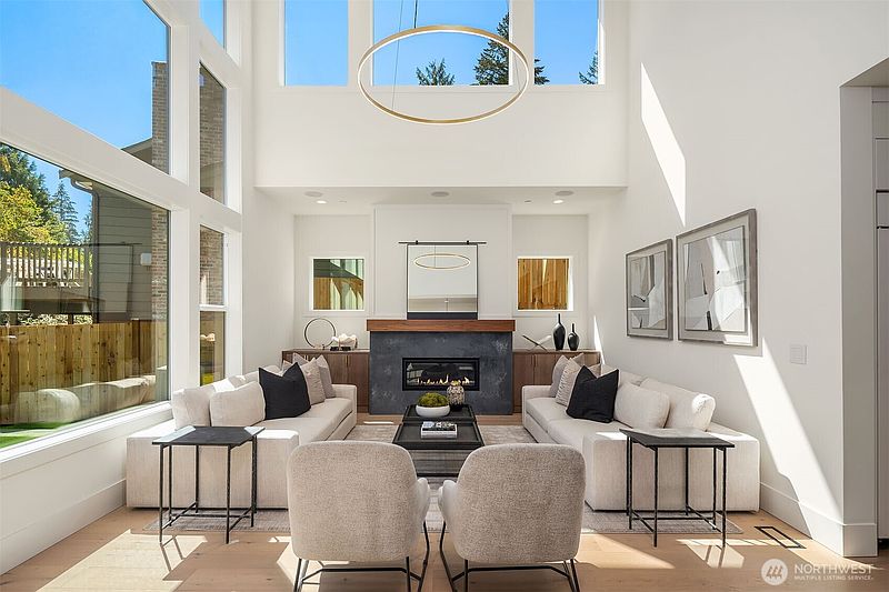 3rd image of 16667 SE 26th Street
