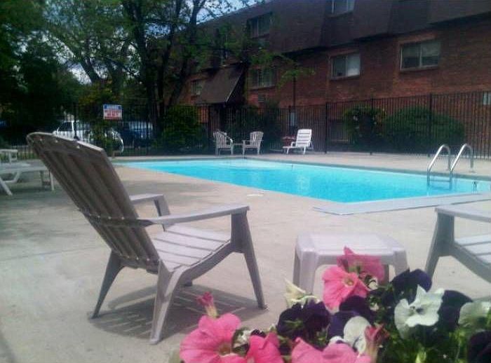2nd image of 6066 Lamar St