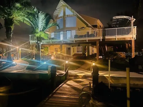 1264 N Florida Ave, Tarpon Springs, FL 34689