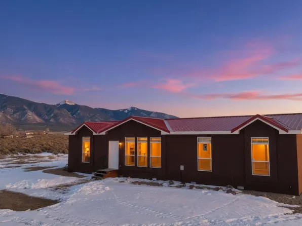 333 Sunshine Valley Rd, Questa, NM 87556
