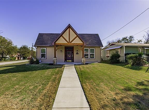 2nd image of 809 E Milam St