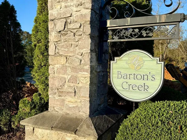 168 Coby Ln, Johnson City, TN 37615