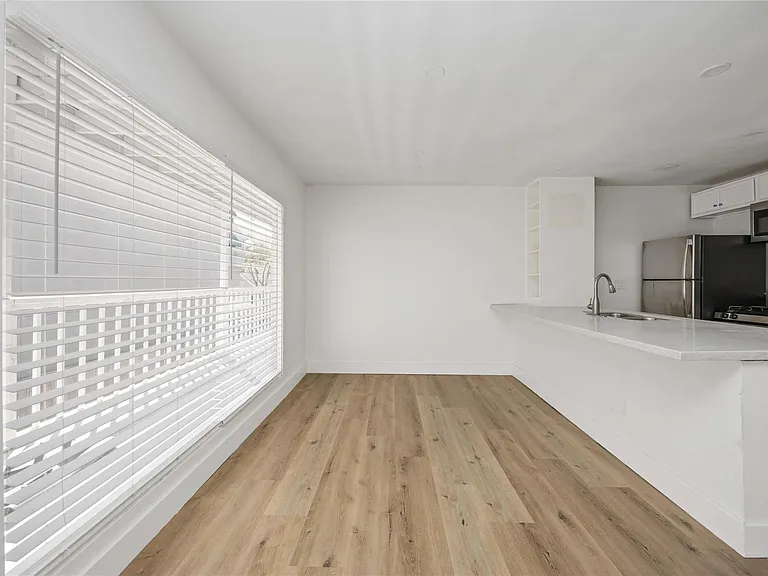 2218 Hazard St #4 — Photo 7