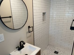 1 Gerrish Pl #2L, Salem, MA 01970