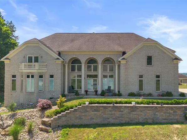 11805 Morningshore Dr, Conneaut Lake, PA 16316