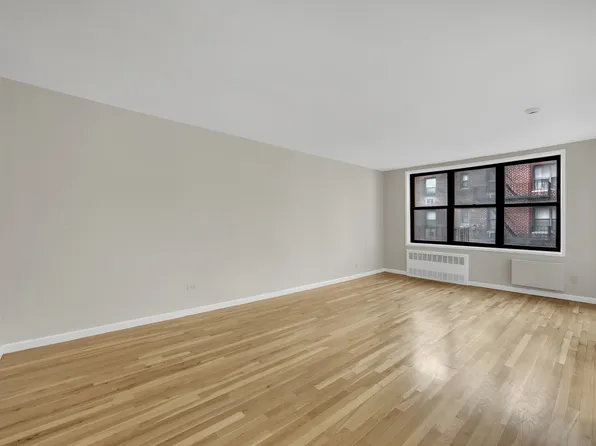 1200 East 53rd Street image 4 of 9