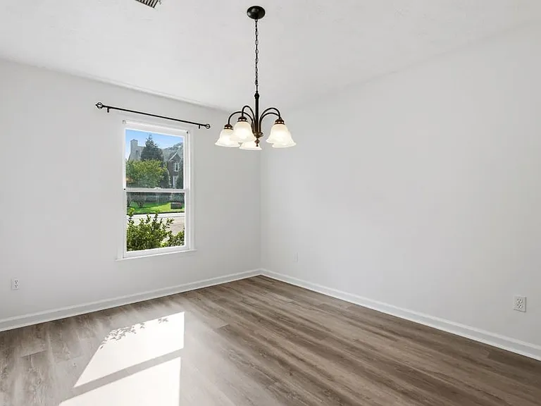 4061 Keheley Glen Dr NE — Photo 5