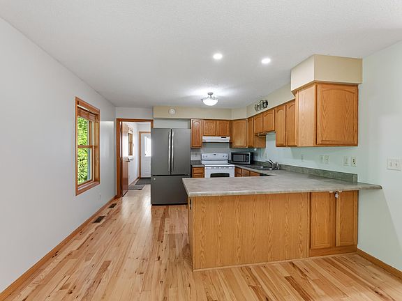 2nd image of 6648 Gonia Dr