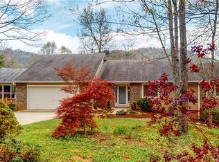 169 Skyview Cir, Asheville, NC 28804