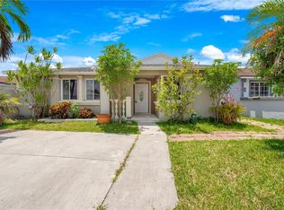 12320 SW 195th Ter, Miami, FL 33177